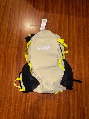 NWT Hoka Hike Pack 13L